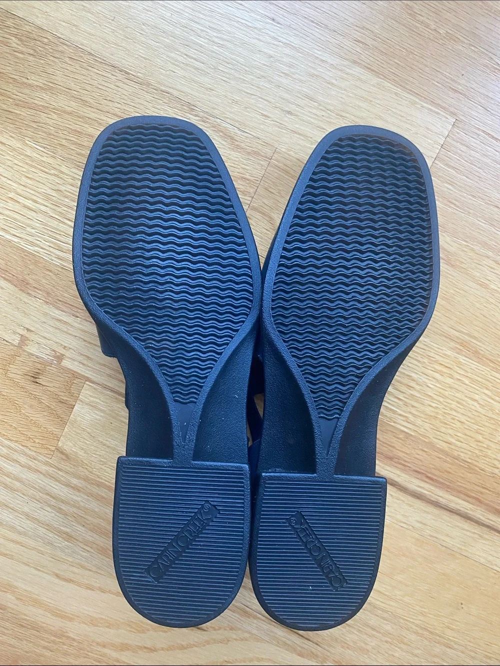 Sandal - Picture 4 of 4